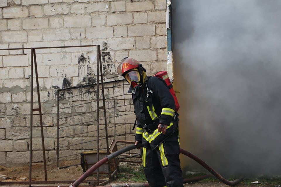 Foto /FOTO/ Un autoservis din Chișinău a fost cuprins de flăcări 3 22.01.2022