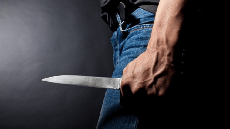 Un bărbat din raionul Sângerei a înjunghiat două femei, după care și-a înfipt cuțitul în regiunea inimii