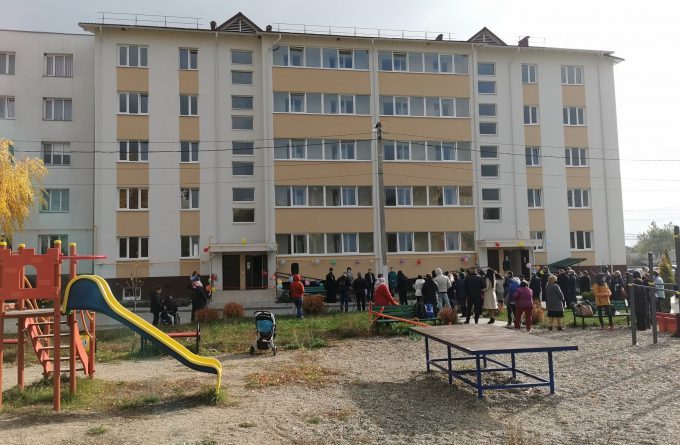 Un bloc locativ cu apartamente sociale a fost inaugurat în orașul Glodeni