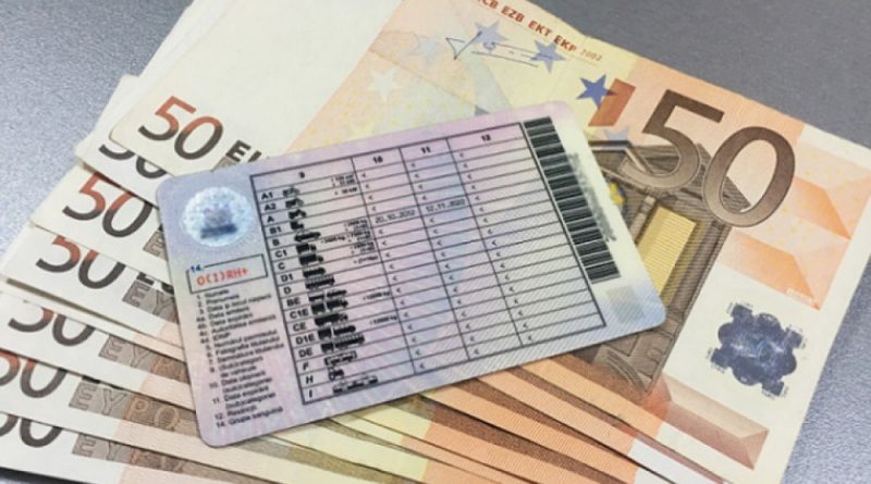 Un bărbat din Sângerei ar fi cerut de la o femeie 500 de euro pentru a o ajuta să obţină permisul de conducere