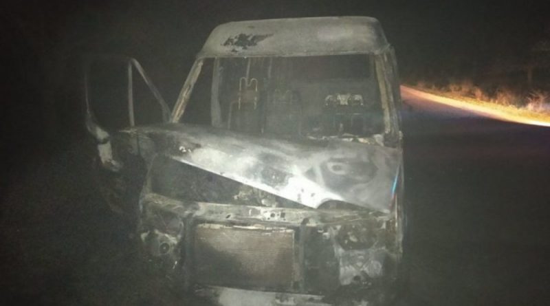 Un microbuz a fost cuprins de flăcări în raionul Dondușeni