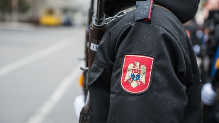 Un carabinier din raionul Drochia a fost bătut în stradă de persoane necunoscute