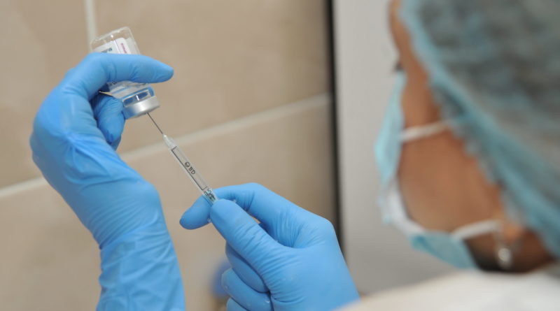 Patru cadre medicale testate pozitiv la COVID-19, după ce au fost vaccinate cu AstraZeneca