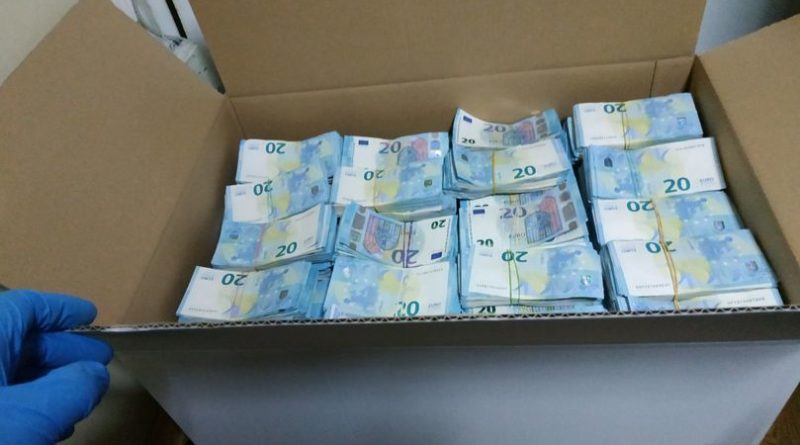 Șoferul prins cu 1,6 milioane de euro la vama Leușeni a fost condamnat la 3 ani de închisoare. Banii vor ajunge în bugetul statului