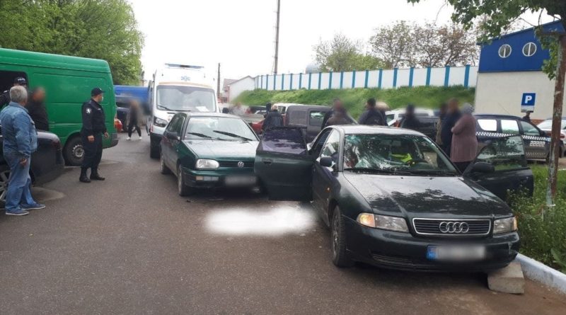 O femeie a decedat, după ce a fost strivită de un automobil într-o parcare din orașul Fălești