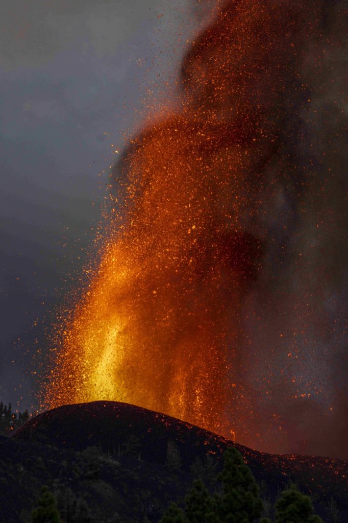 Foto /FOTO/Ministrul Turismului din Spania a spus că erupția vulcanică din Canare este "un spectacol minunat" și că ar putea atrage turiști 6 22.01.2022