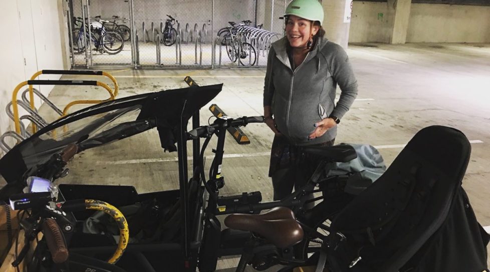 Foto O parlamentară din Noua Zeelandă care era în travaliu a plecat cu bicicleta la spital ca să nască 1 29.01.2022