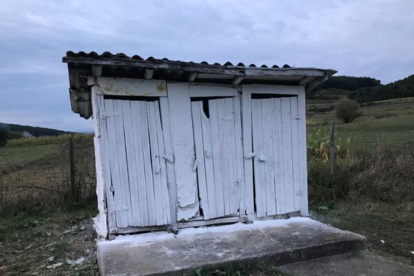 /SONDAJ/ 40 la sută dintre elevii din Republica Moldova, susțin că toaleta școlii