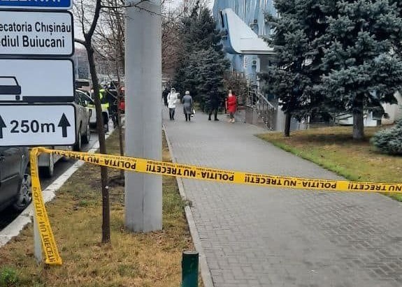 Alertele cu bombă la sediile judecătoriilor Chișinău s-au dovedit a fi false