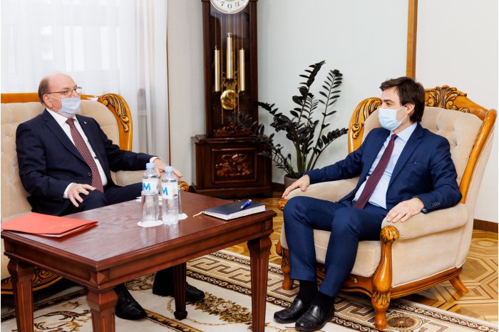 Foto Министр иностранных дел провел дискуссию с российским послом 1 22.01.2022
