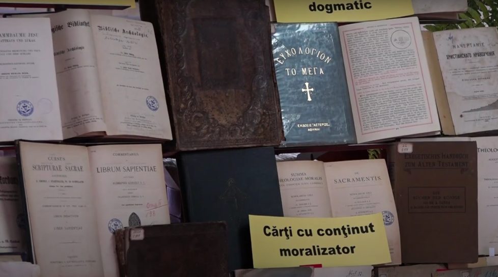 /VIDEO/ La biblioteca universității din Bălți se găsește o colecție de cărți religioase de peste 750 de exemplare