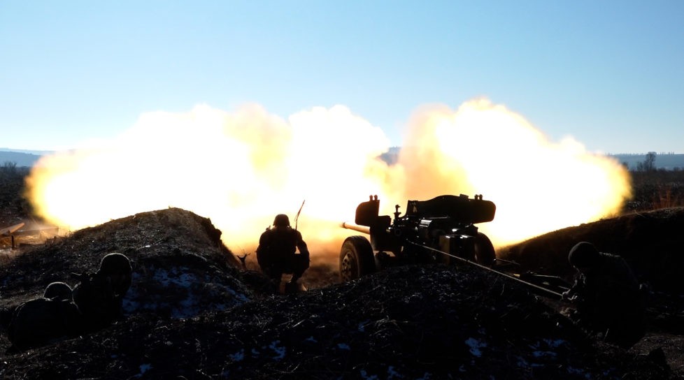 Foto /VIDEO/ Au zguduit pământul. Soldații din Bălți au tras din tun 6 26.01.2022