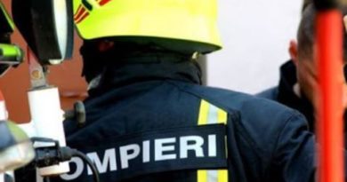 Foto Cinci persoane au fost salvate de pompieri dintr-un incendiu produs la Edineț 3 22.01.2022