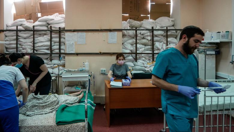 Sistemul medical din Ucraina distrus de război. Rușii au devastat 400 de spitale și centre medicale
