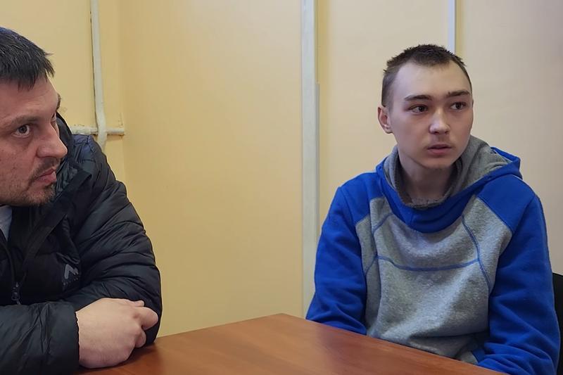 Mama primului rus judecat la Kiev pentru crime de război povestește ultima discuție cu fiul său, înainte de a intra în Ucraina. „I-am scris și lui Putin”