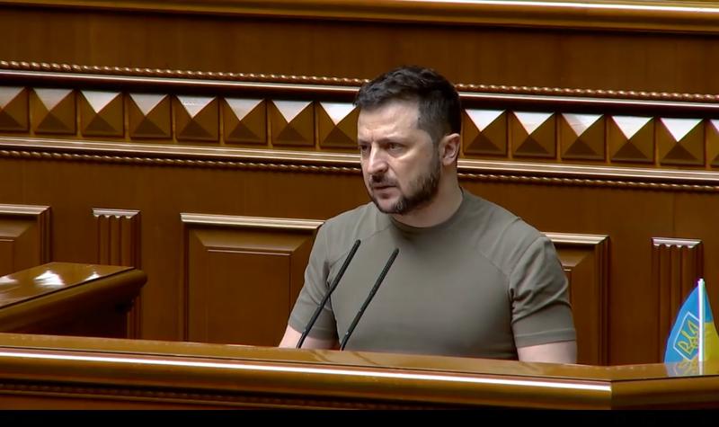 Moment emoționant în Parlamentul Ucrainei, unde Zelenski a vorbit pentru prima dată de la începerea războiului